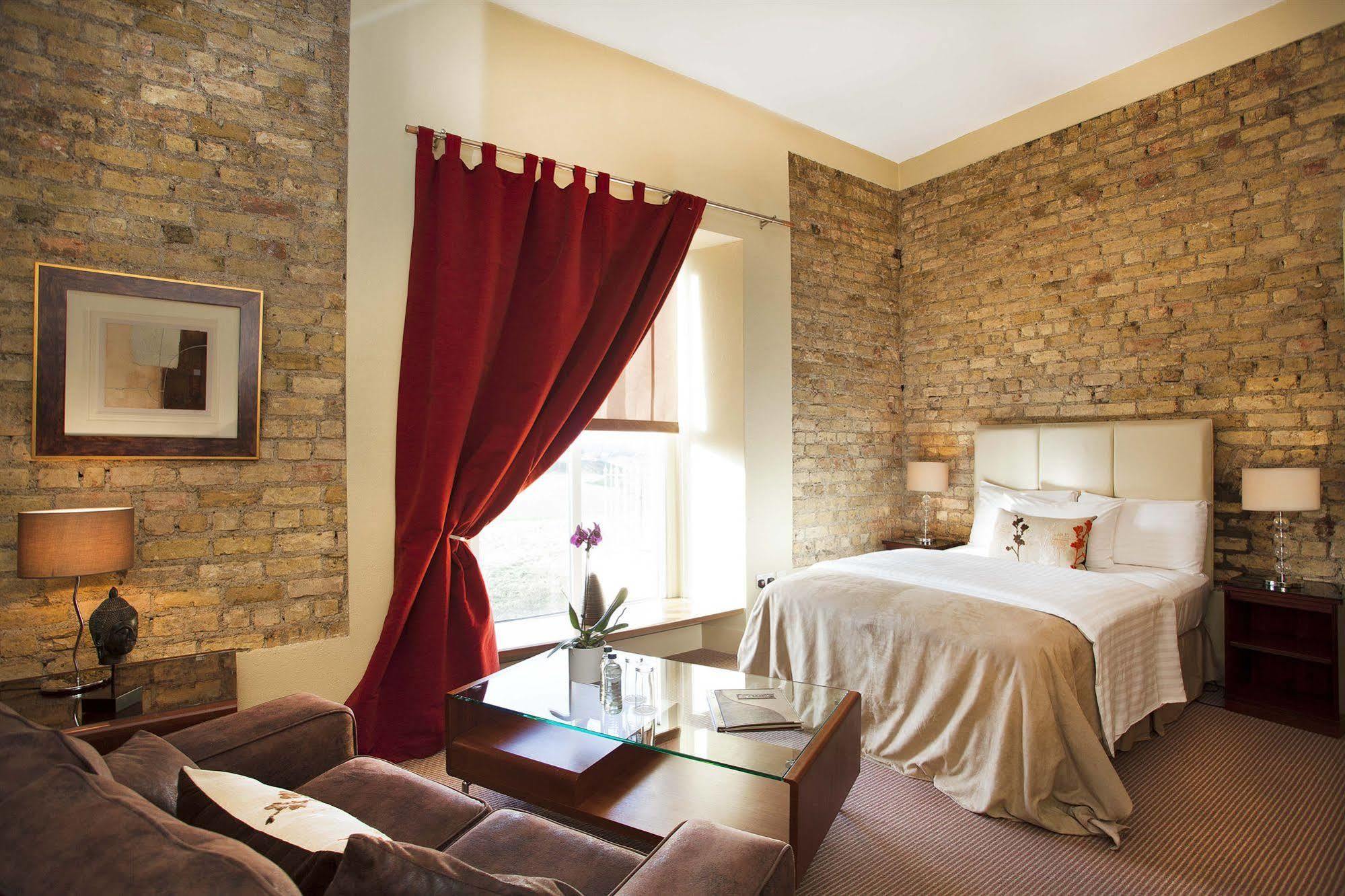 Becketts Hotel Leixlip Exterior photo