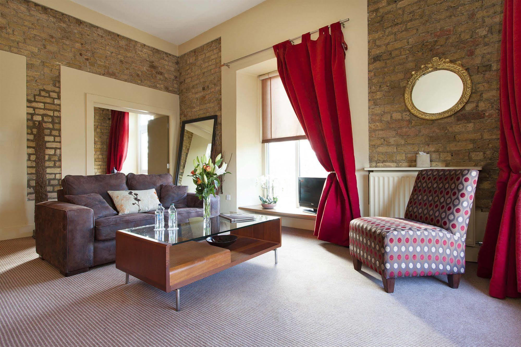 Becketts Hotel Leixlip Exterior photo